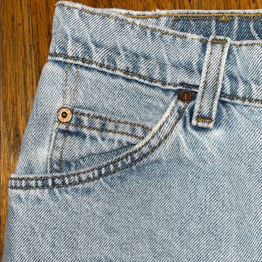 Vintage Levi's 967 Orange Tab Relaxed Fit Light Blue Denim Shorts Size 7